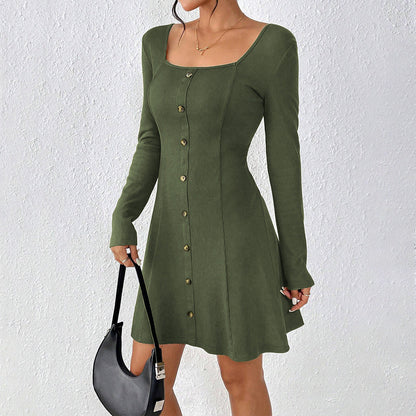 Dam Midiklänning Med Knappdetalj Fyrkantig Halsringning Mjukt Tyg-5