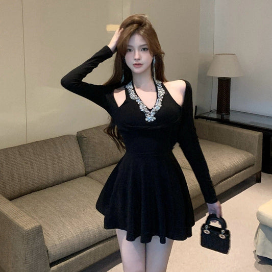 Kvinnors Off-Shoulder Klänning med Strass Detaljer Polyester Elastan-1