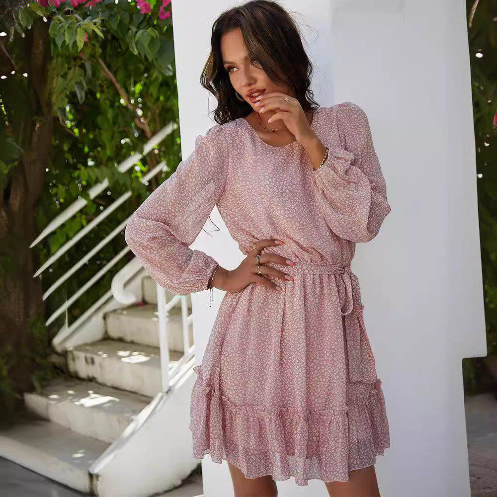 Fladdrande Damklänning med Elastiskt Midjeband och Puffärmar - Eleganta Fina Damklänningar i Polyester 2