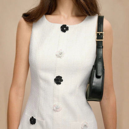 Kvinnors Ärmlös Klänning med Blommiga Knappar Lätt Tyg-4