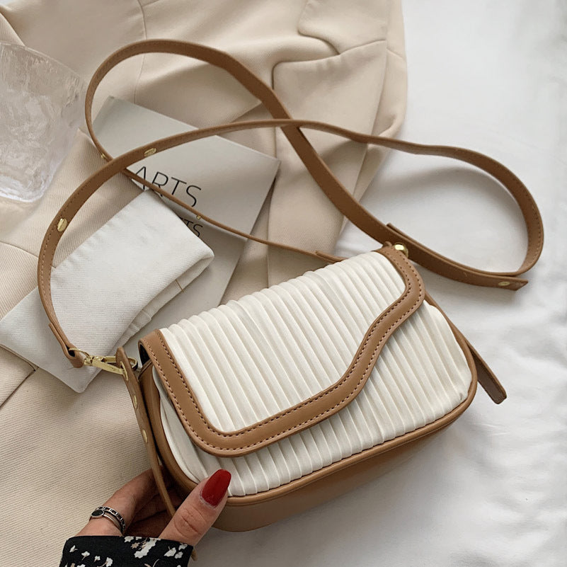 Minimalistisk Axelväska Dam i Tvåfärgad PU-Läder – Fyrkantig Design med Praktisk Sidficka 2