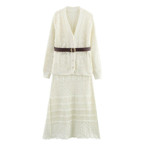 Kvinnors Stickklänning med Kofta och Bälte i Fint Material 1