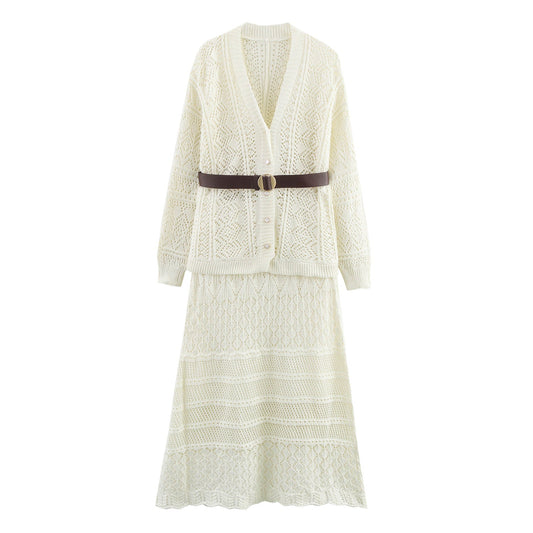 Kvinnors Stickklänning med Kofta och Bälte i Fint Material 1