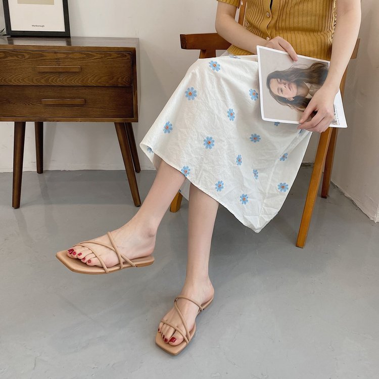 Sandaler Dam med Korsdesign och Fyrkantig Tå – Mjuk Överdel för Komfort och Stil, Rutschfri Sula, Storlek 36-41 4