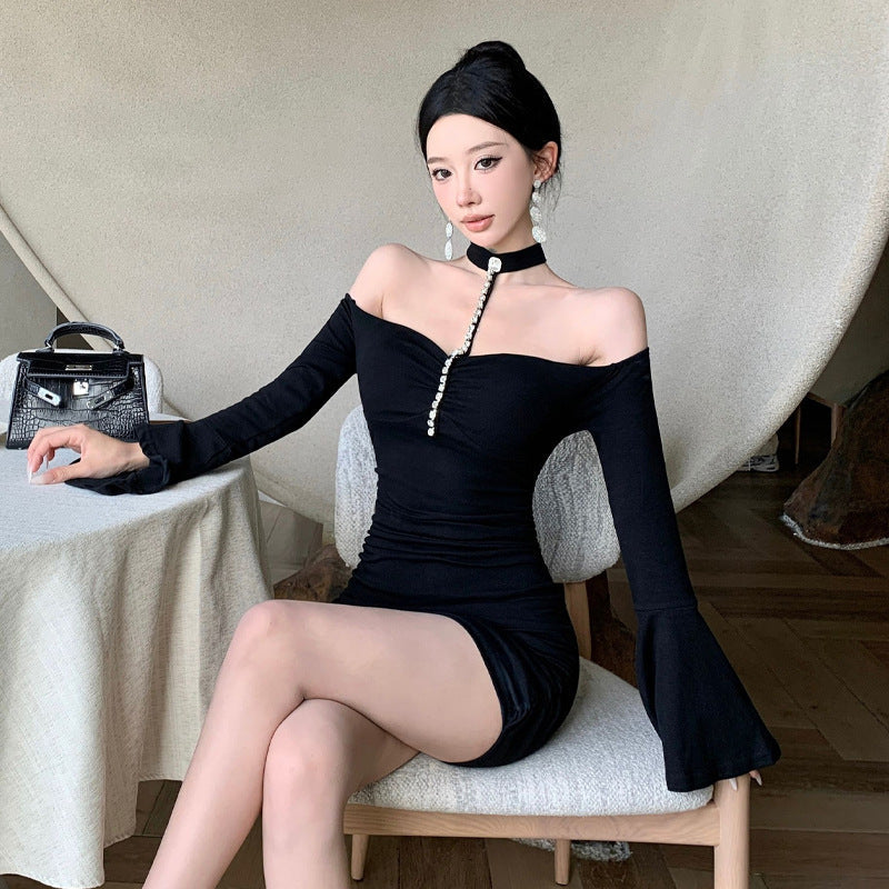 Damklänning Halterneck Bodycon med Strass i Polyester och Elastan-4