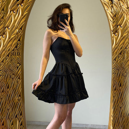 Dam Axelfri Klänning med Rüsch Detaljer i Andningsbart Material 7