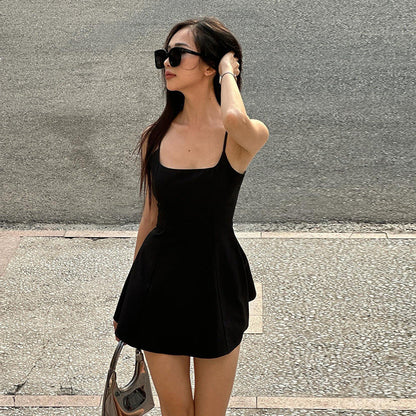 Skräddarsydd Klänning för Kvinnor med Lekfull Kjol i Andningsbart Material – Perfekt för Sommarfester och Kvällsevenemang 1