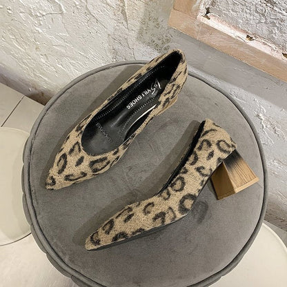 Kvinnor Pumpar Leopardmönster Blockhäl Mjukt Tyg-2
