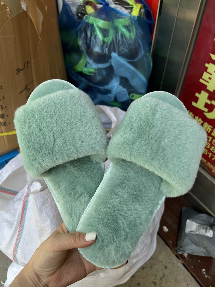 Dam Tofflor i Syntetisk Päls med Bekväm Sula – Mjuk och Stilren Design för Inomhus och Utomhus 7