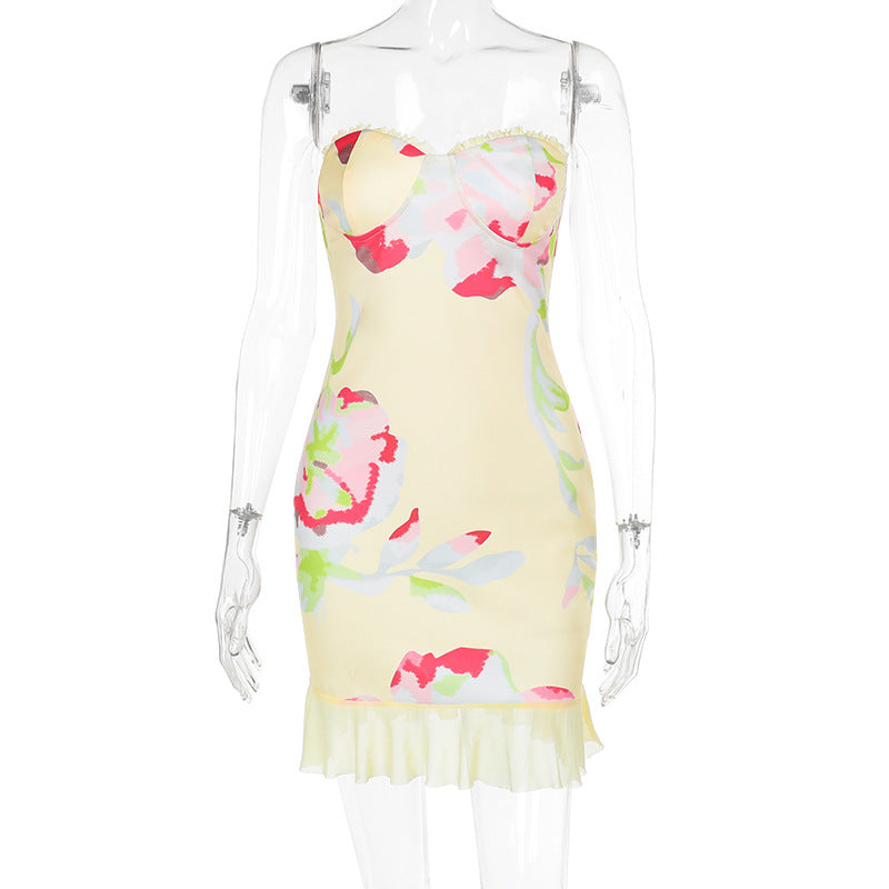 Blommönstrad Klänning för Kvinnor – Snäv Passform i Lätt Tyg för Sommarkvällar och Speciella Tillfällen 1