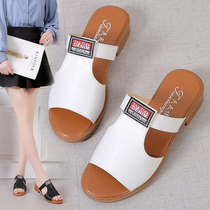 Sandaler Dam med Justerbara Remmar och Tvärdesign – Lätta och Bekväma Skor för Sommaren 2