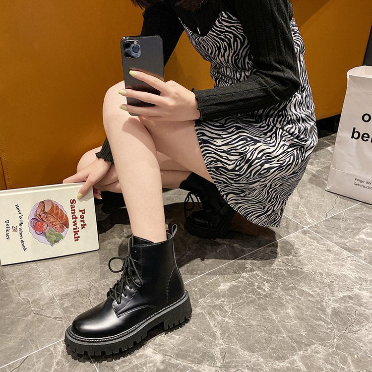 Dam Stövlar med Snörning och Trendig Profilsula i Svart Syntetiskt Läder – Medelhög Skafthöjd, Bekväm och Hållbar 4