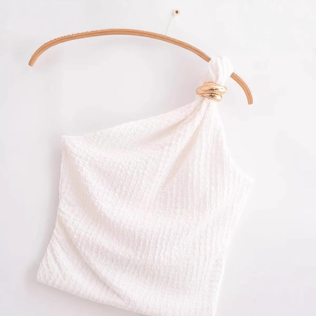 Asymmetrisk Topp med Dekorativ Knut - Lätt Tyg för Kvinnor, Perfekt för Avslappnade och Eleganta Tillfällen 4