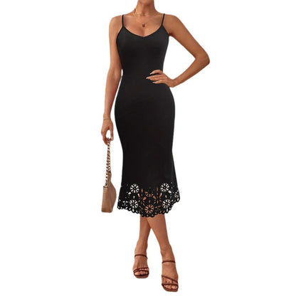 Figurbetonad Klänning med Blommiga Transparenta Detaljer – Elastiskt Tyg och Spaghetti-bärare, Perfekt för Cocktailfester och Bröllop 5