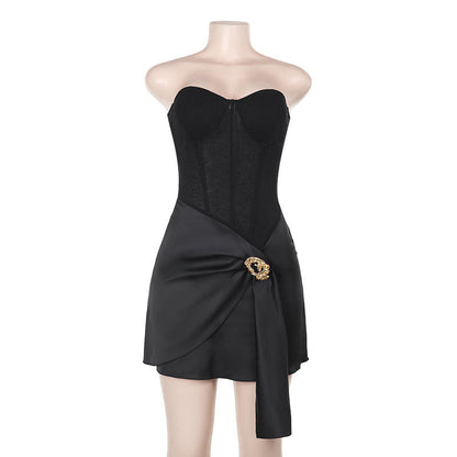 Dam Axellös Klänning med Dekorativ Slingapplikation Högkvalitativt Tyg 1