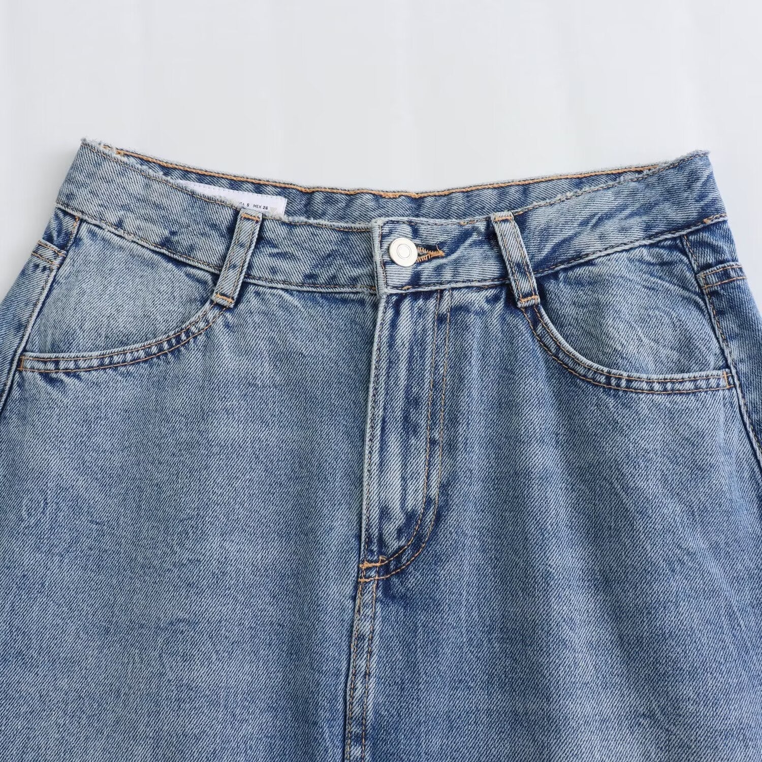 Lång Jeanskjol Dam med Svängande Nederkant i Högkvalitativ Denim – Denimblå, Midja Silhuett 4