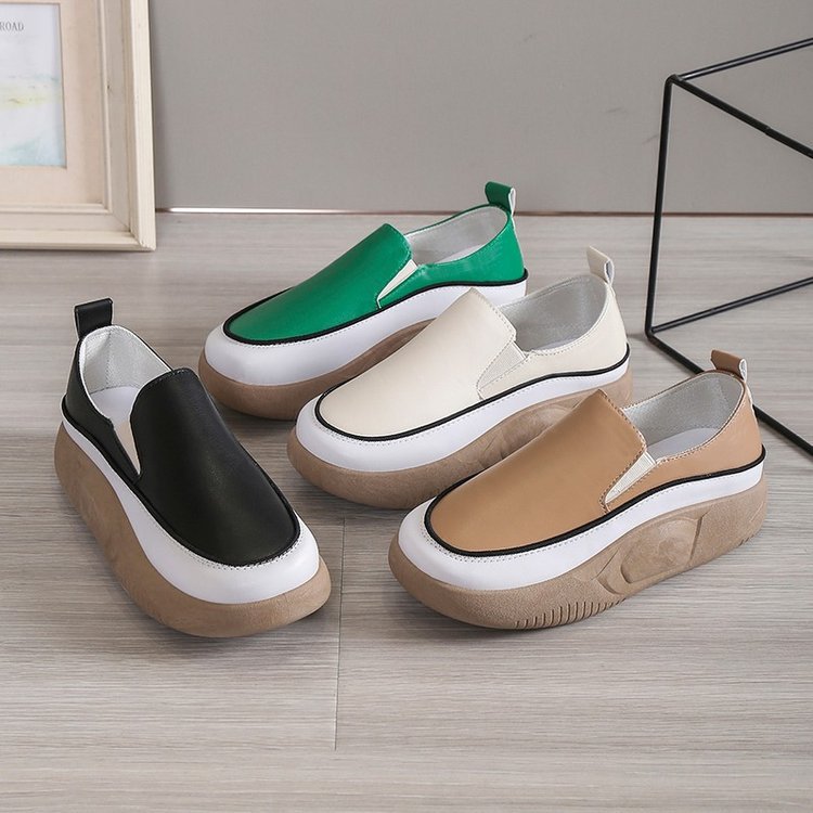Kvinnors Slip-On Sneakers med Modern Platå i Syntetiskt Läder – Andningsbar och Slipbeständig Gummisula 3