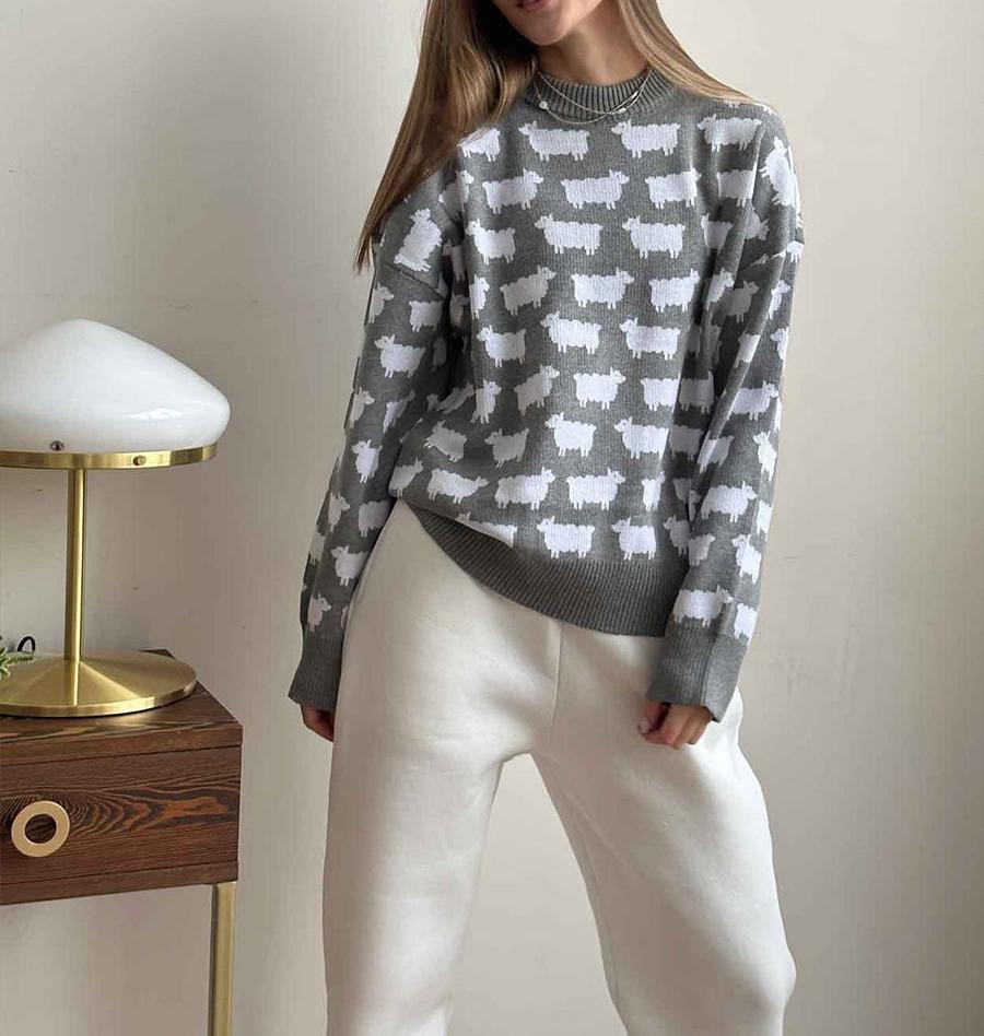 Stickad Dam Tröja med Fårmotiv i Mjuk Bomull 12