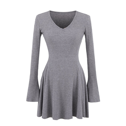 V-ringad Klänning för Kvinnor med Långa Ärmar och Svängande Kjol – Bomullsblandning, Mångsidig Design 1