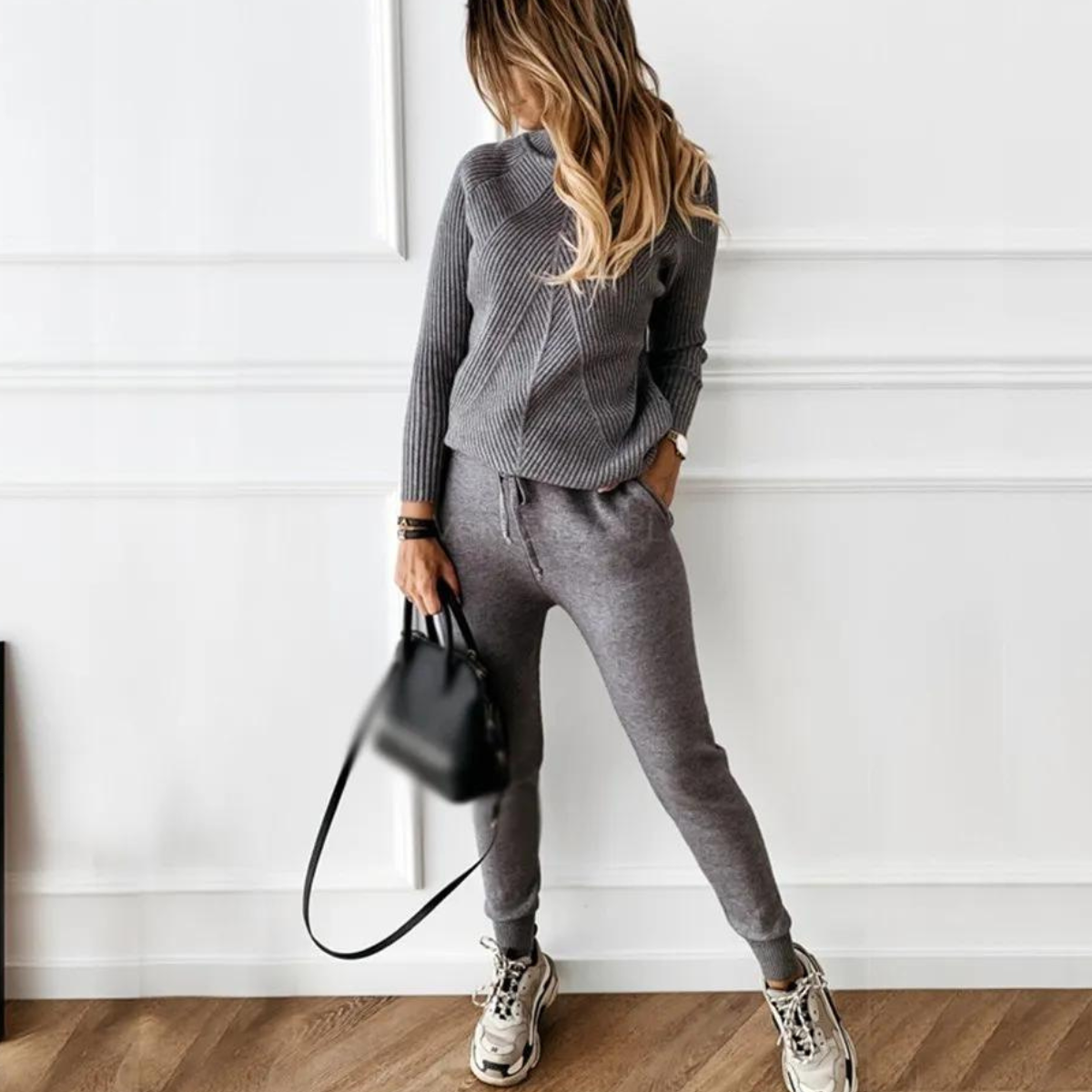 Dam Loungewear Set Randig Turtleneck och Elastiska Byxor Mjuk Blandning 8
