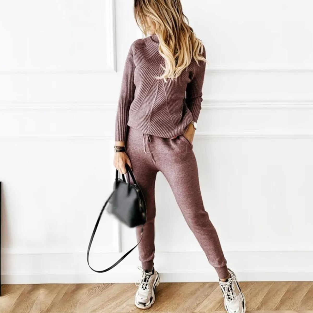 Dam Loungewear Set Randig Turtleneck och Elastiska Byxor Mjuk Blandning 13