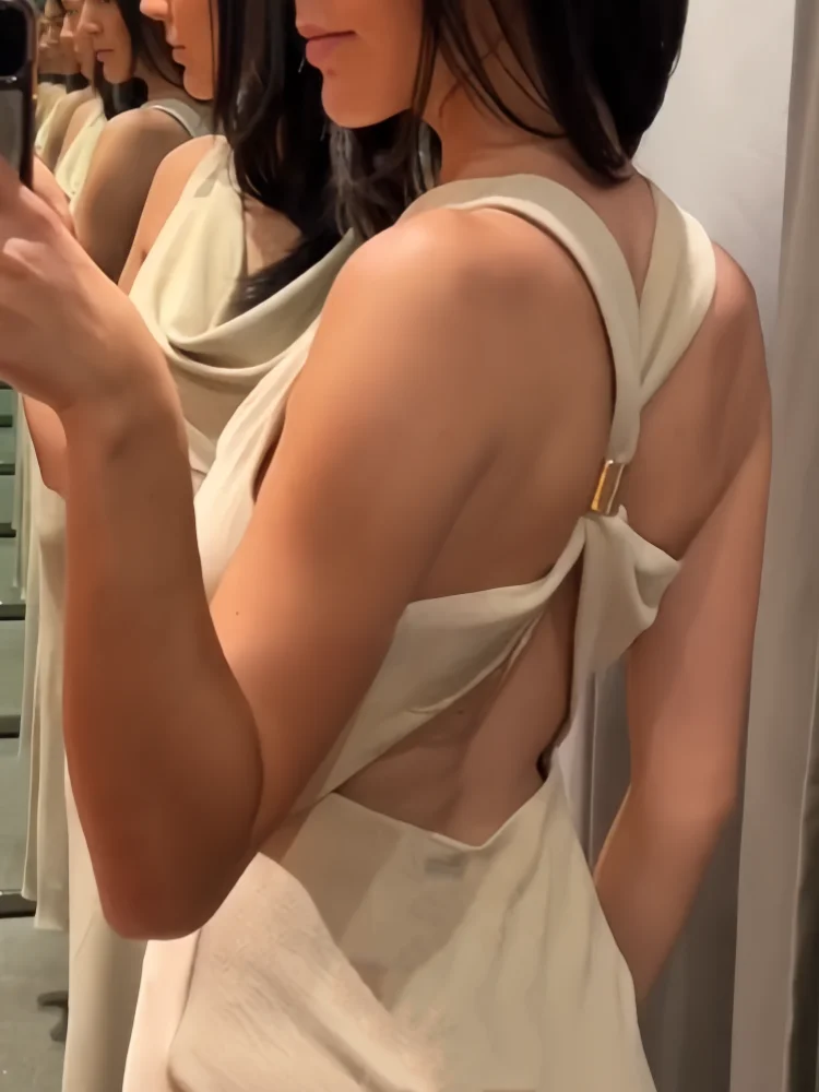 Damklänning Gyllene Detaljer Smal Passform Polyester-6