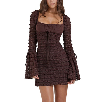 Dam Mini Klänning med Transparenta Klockärmar i Spets för Fina Tillfällen-4
