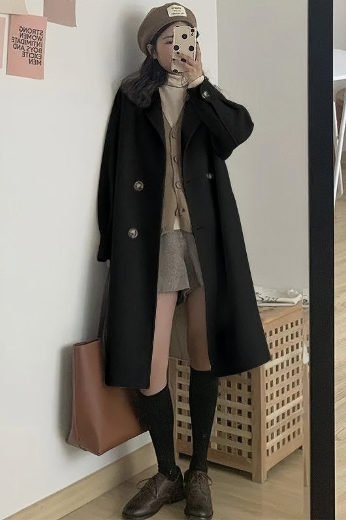 Vinterklänning i Linne med Elegant Silhuett – Långärmade Klänningar för Alla Tillfällen 3