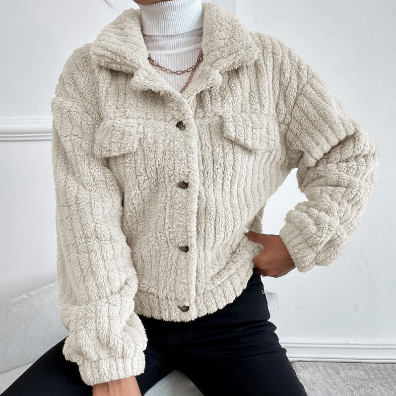 Damjacka Boxy Cut i Velvet med Pärlknappar-5