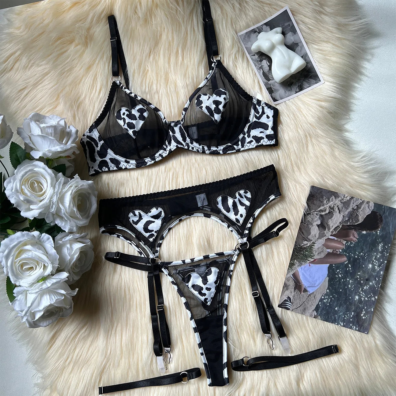 Snygga Damunderkläder Set i Leopardmönster – Mjuk Polyester med Bakstängning, Sexiga och Bekväma 1