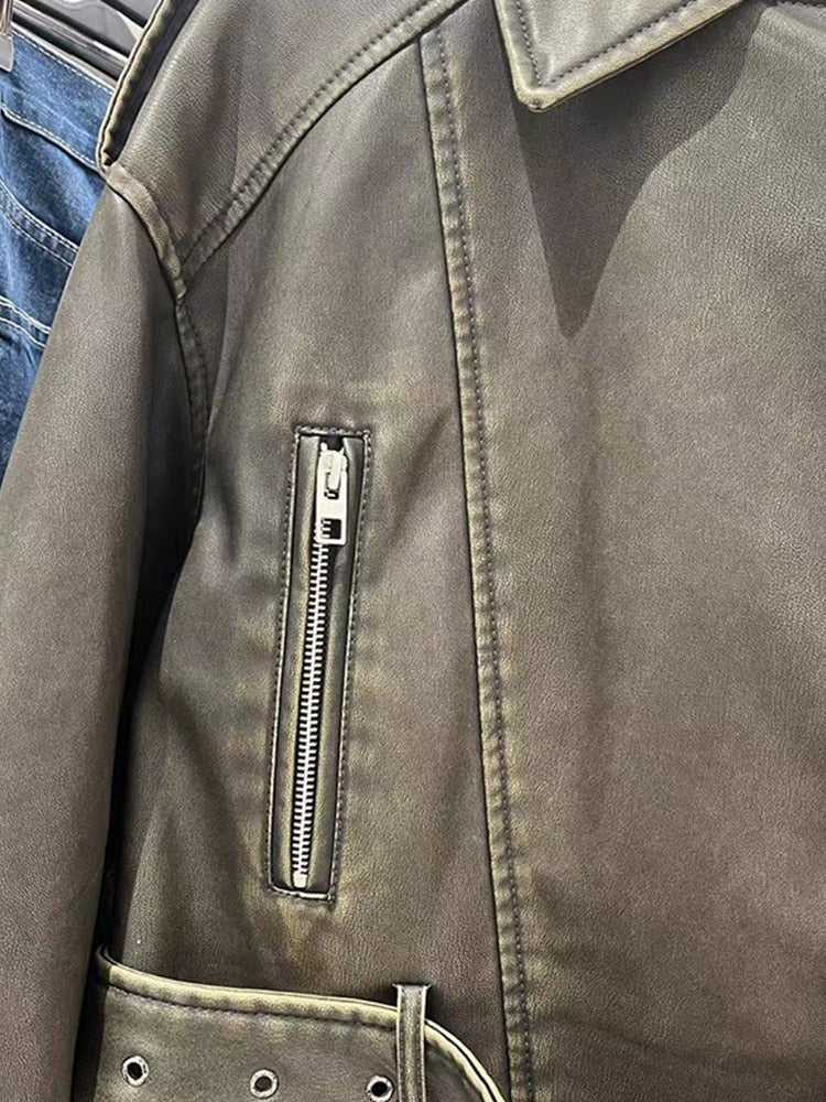 Kvinnors Vintage Jacka i Syntetiskt Läder med Bälte – Elegant och Tidlös Passform för Varje Tillfälle 4