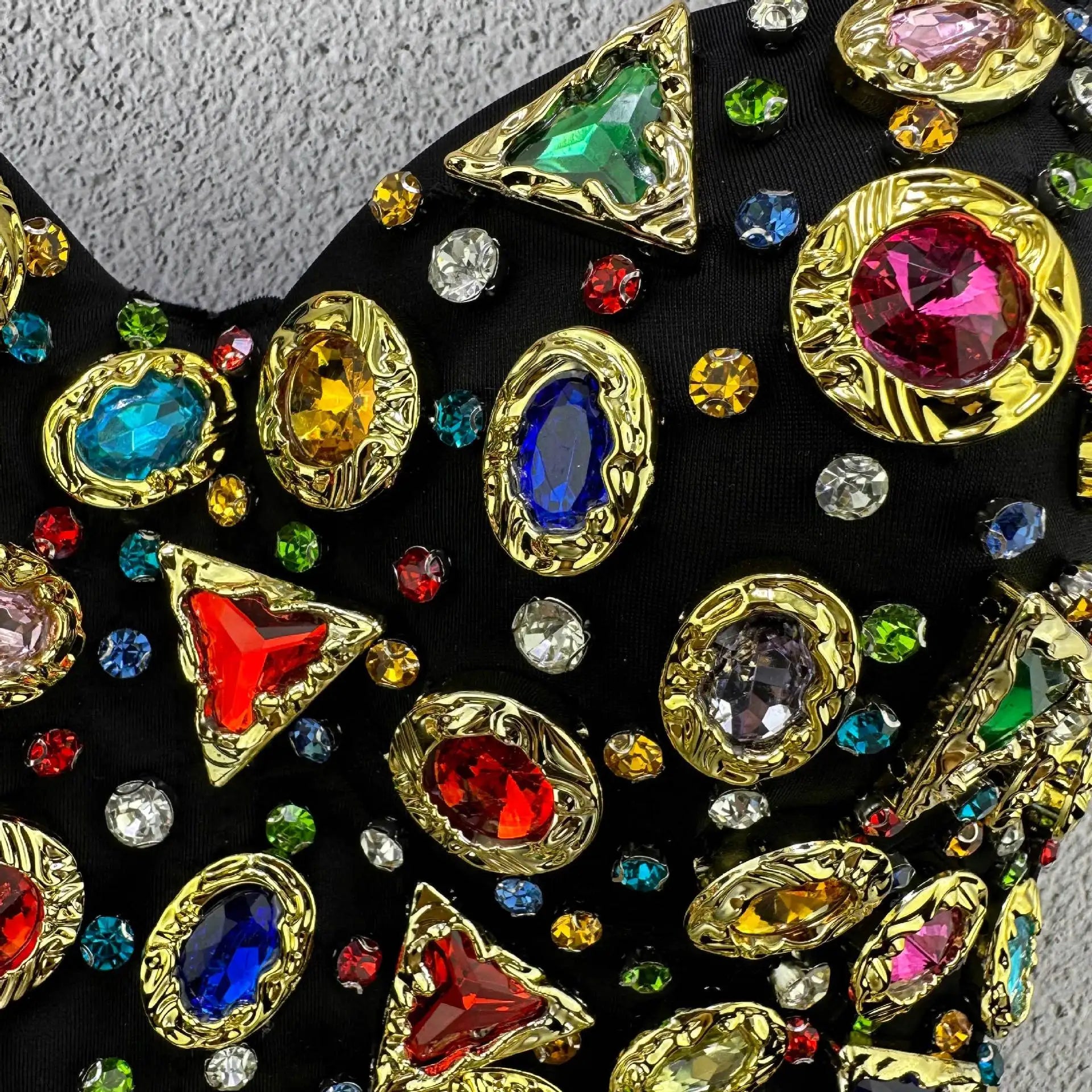 Dam Bustier med Geometriskt Mönster och Pärldekoration i Polyester och Spandex – Elegant och Bekväm för Fest och Vardag 4