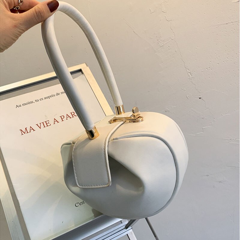 Dam Liten Handväska med Unik Design och Praktiskt Överhandtag-1