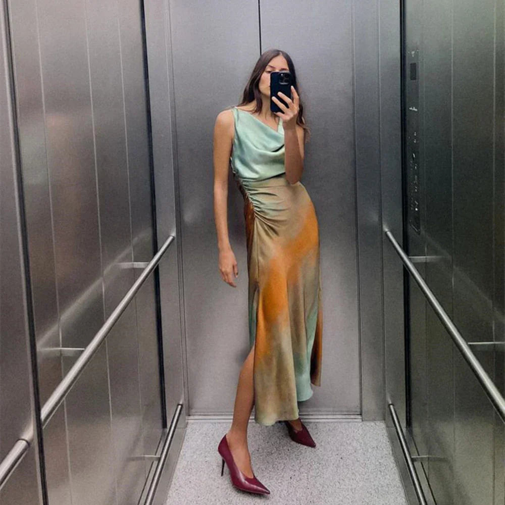 Variant image for Dam Glidklänning Vattenfall Halsringning Satin Batik-1