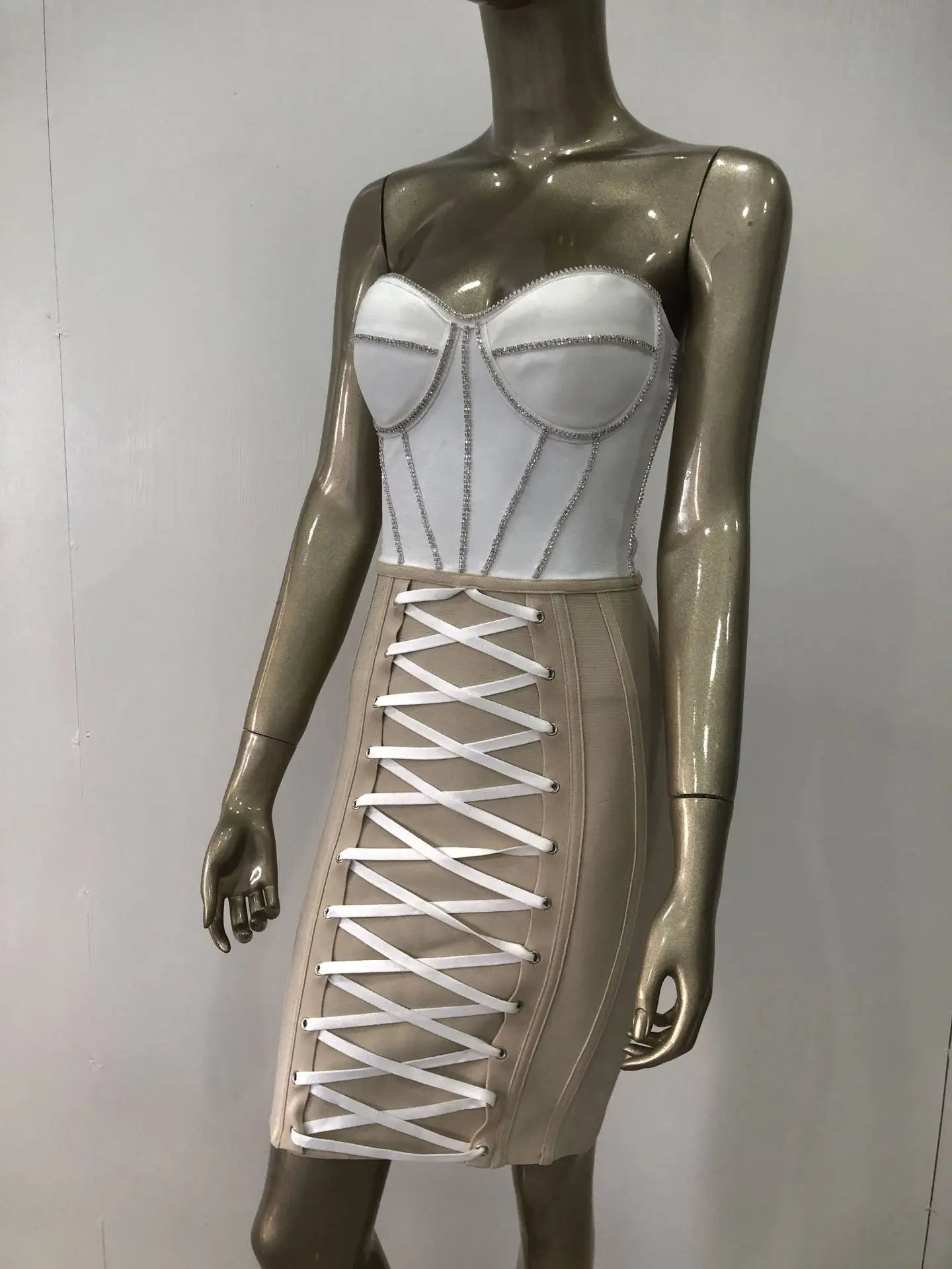 Kvinna Mini Klänning Slim Fit Nylon Spandex Med Strassdetaljer-5