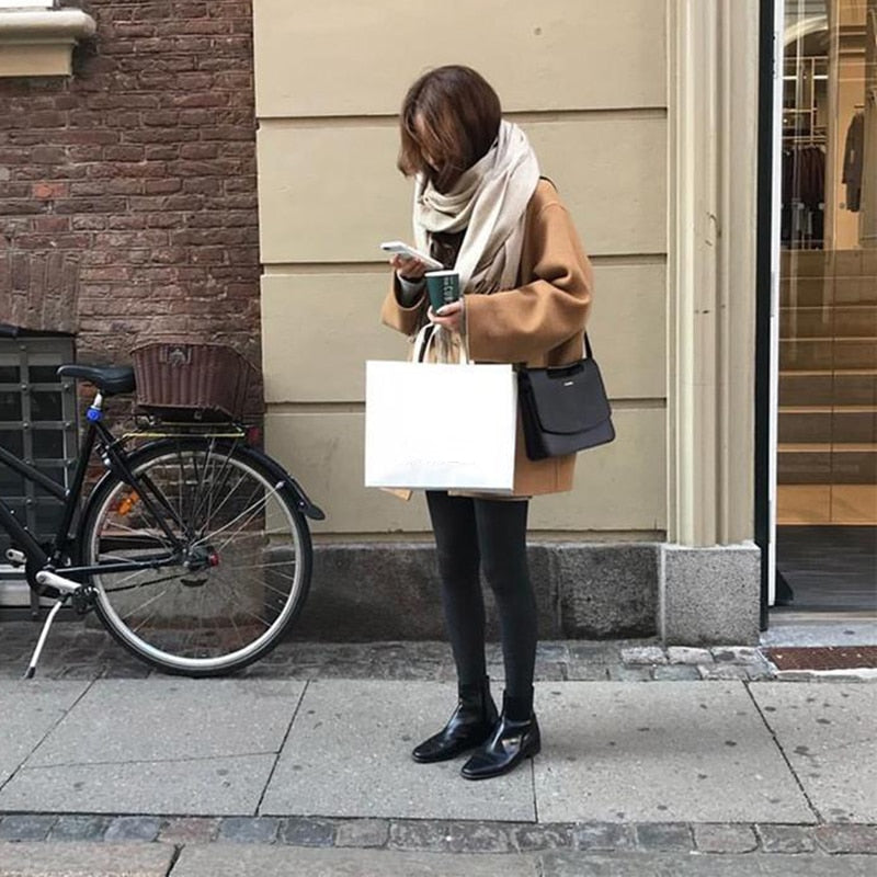 Dam Lång Kappa Enfärgad Ull med Kapuschong-4