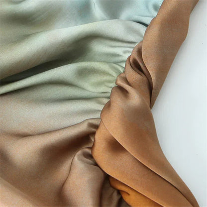 Dam Glidklänning Vattenfall Halsringning Satin Batik-5