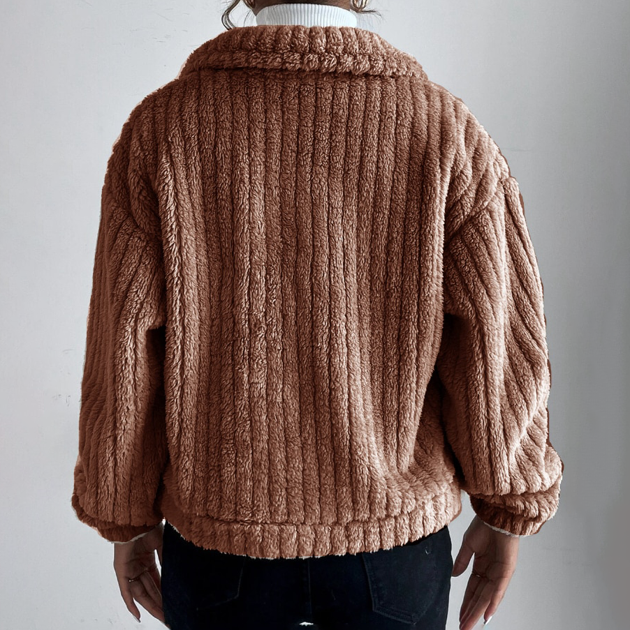 Damjacka Boxy Cut i Velvet med Pärlknappar-3