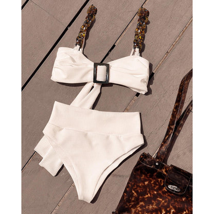Högskuren Bikini för Dam med Kedjeaccent i Spandex – Trendiga Badkläder för Strand och Pool 3