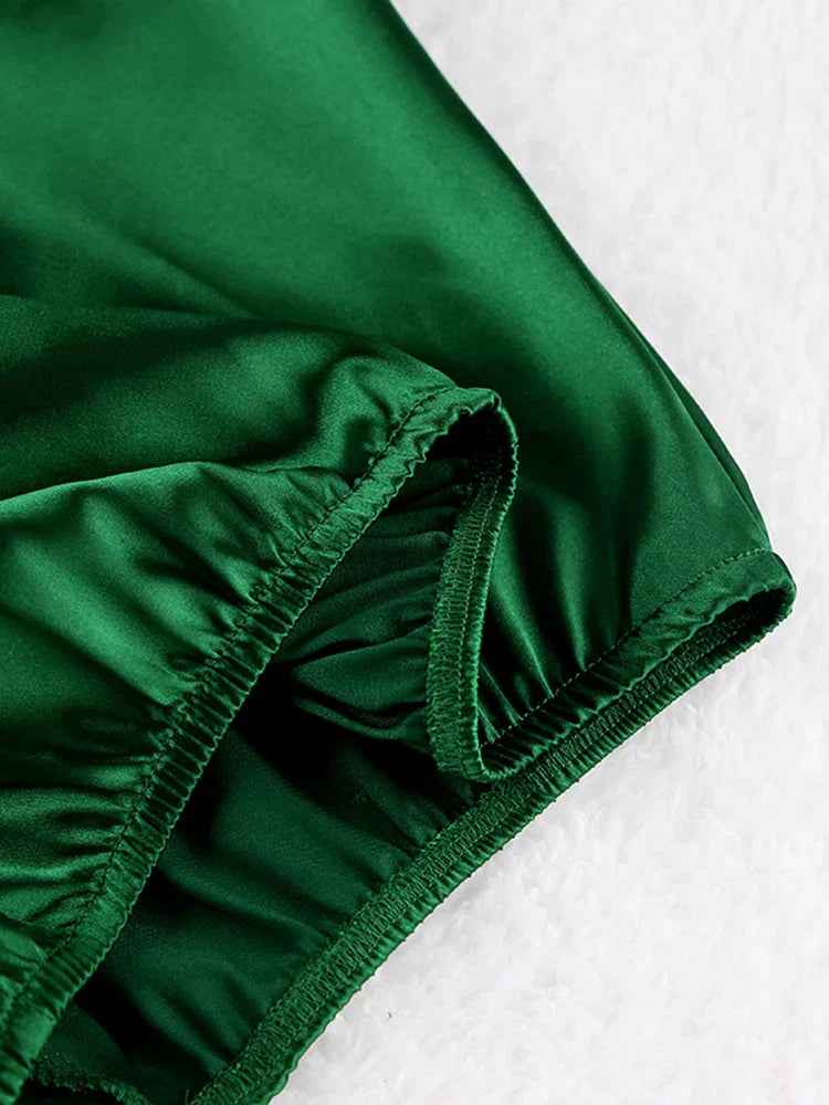 Dam Pyjamas Set i Monokrom Satin med Långa Ärmar – Mjuk och Elegant Pyjamasbyxor för Avkoppling 5