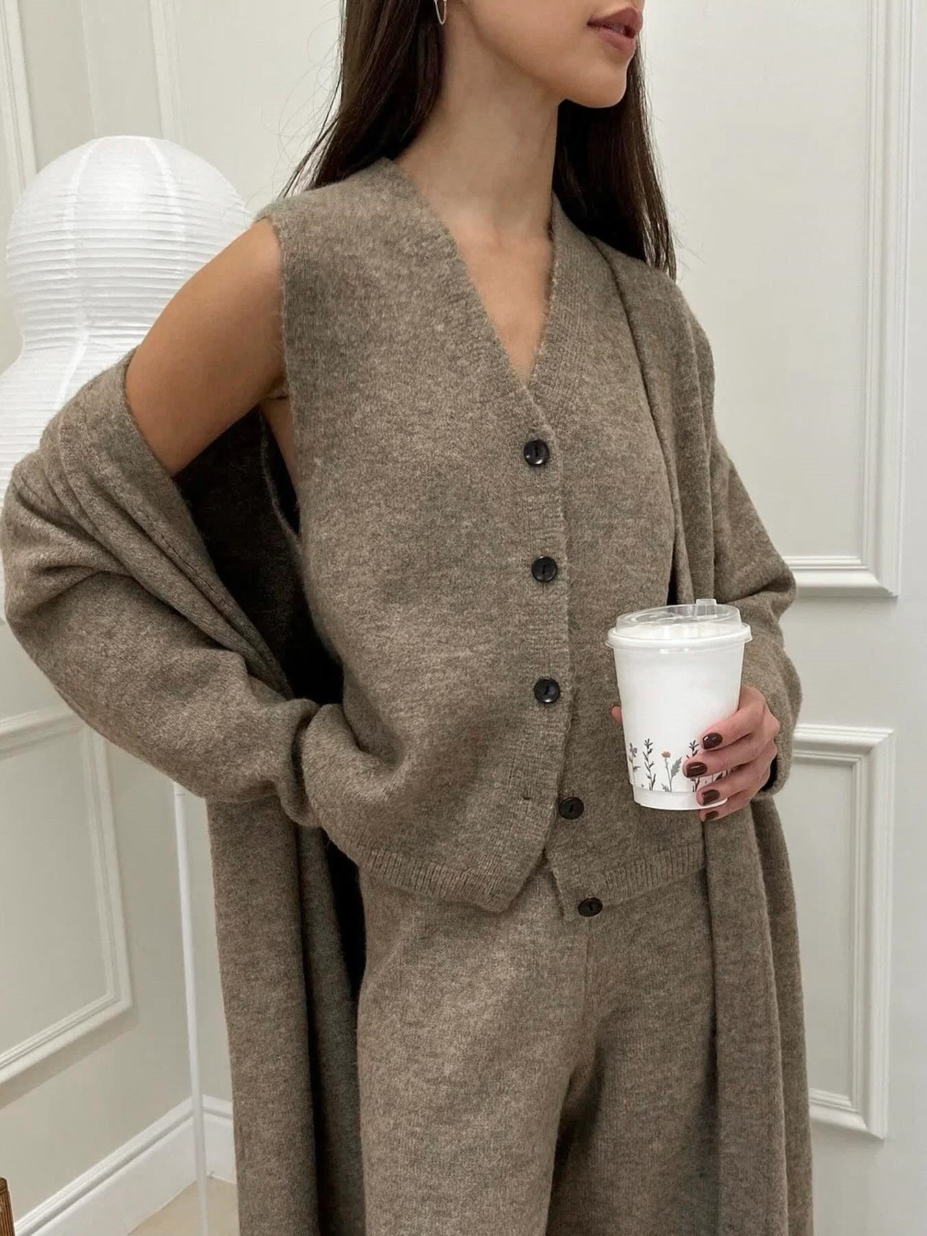 Elegant Tre-deluppsättning för Kvinnor i Högkvalitativ Polyester – Perfekt för Vardag och Fest, Normal Passform 4