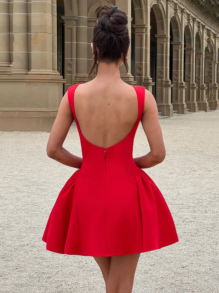 Svart Miniklänning med Bakfri Design – Tätt Passande A-linje Silhuett i Polyester och Spandex 3