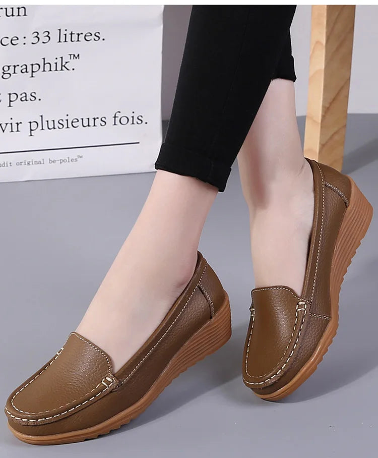 Kvinnors Läder Loafers med Subtil Häl – Komfortabla Skor för Vår och Höst, Svart eller Brunt 6