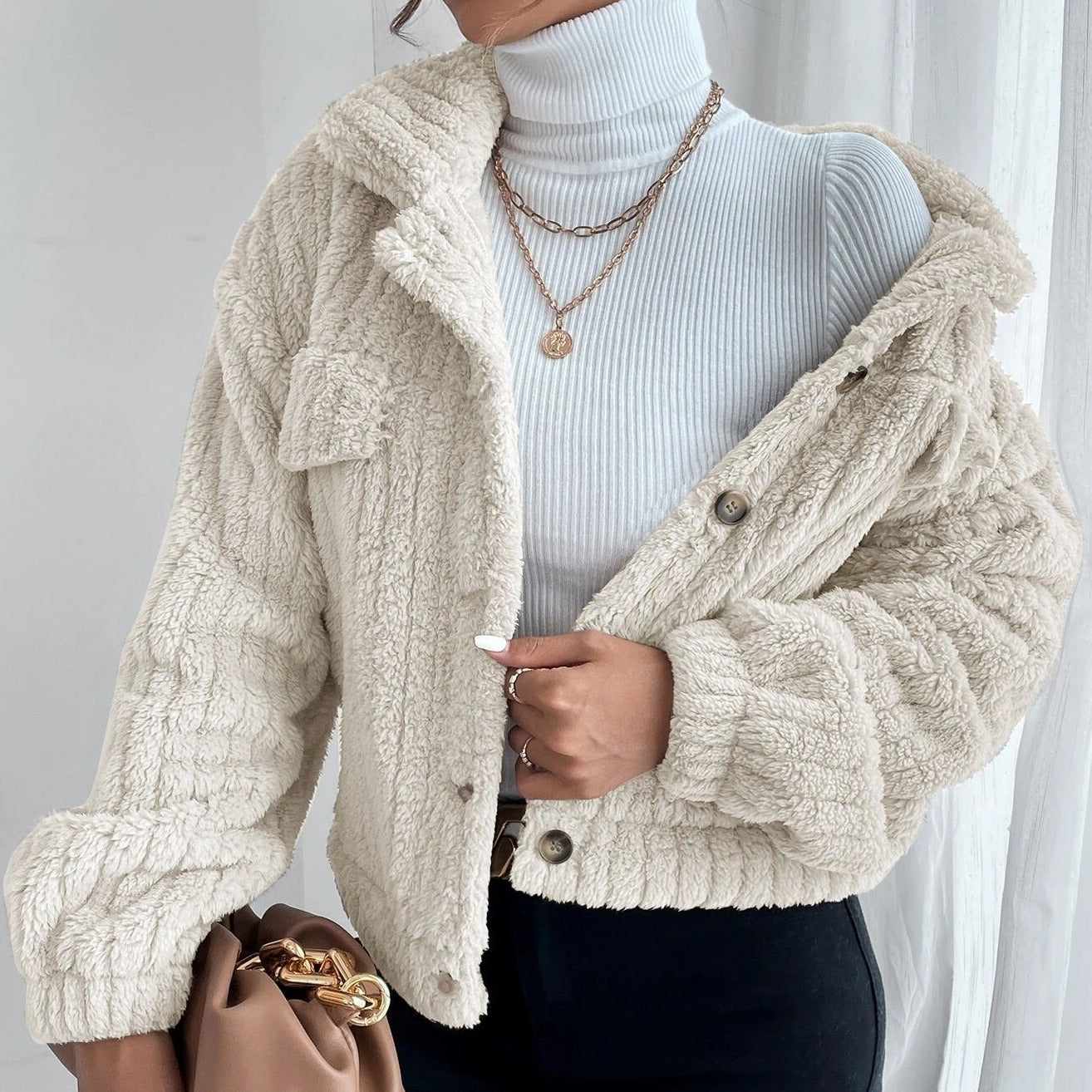 Variant image for Damjacka Boxy Cut i Velvet med Pärlknappar-9