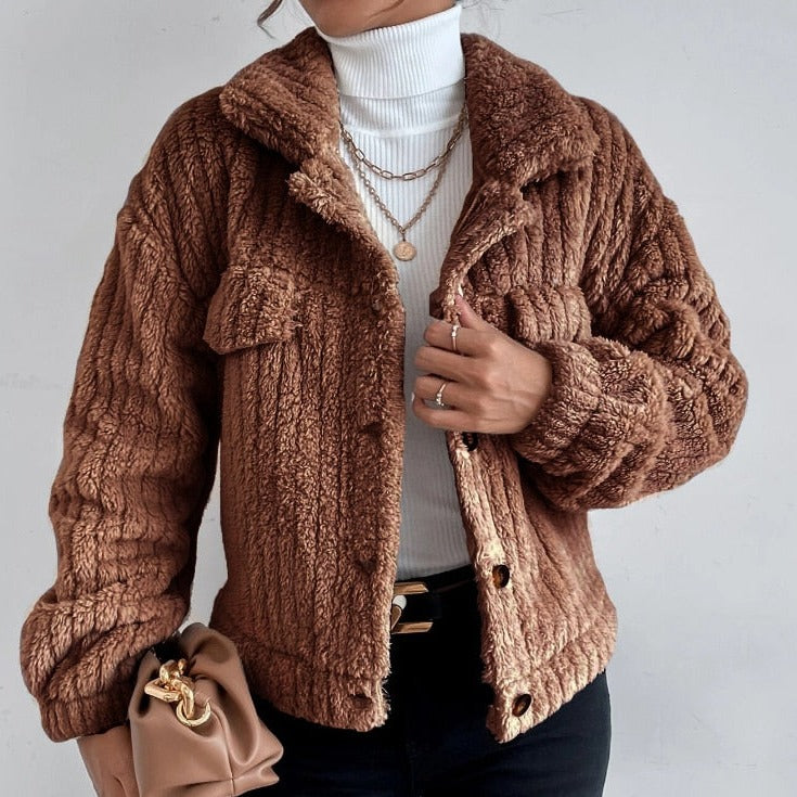 Damjacka Boxy Cut i Velvet med Pärlknappar-2