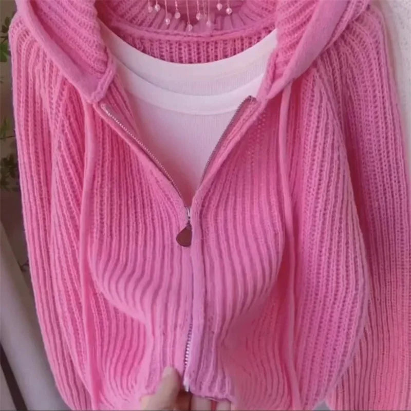 Dam Kofta med Huva och Modern Blixtlåsdesign i Mjuk Stickad Fiber 2