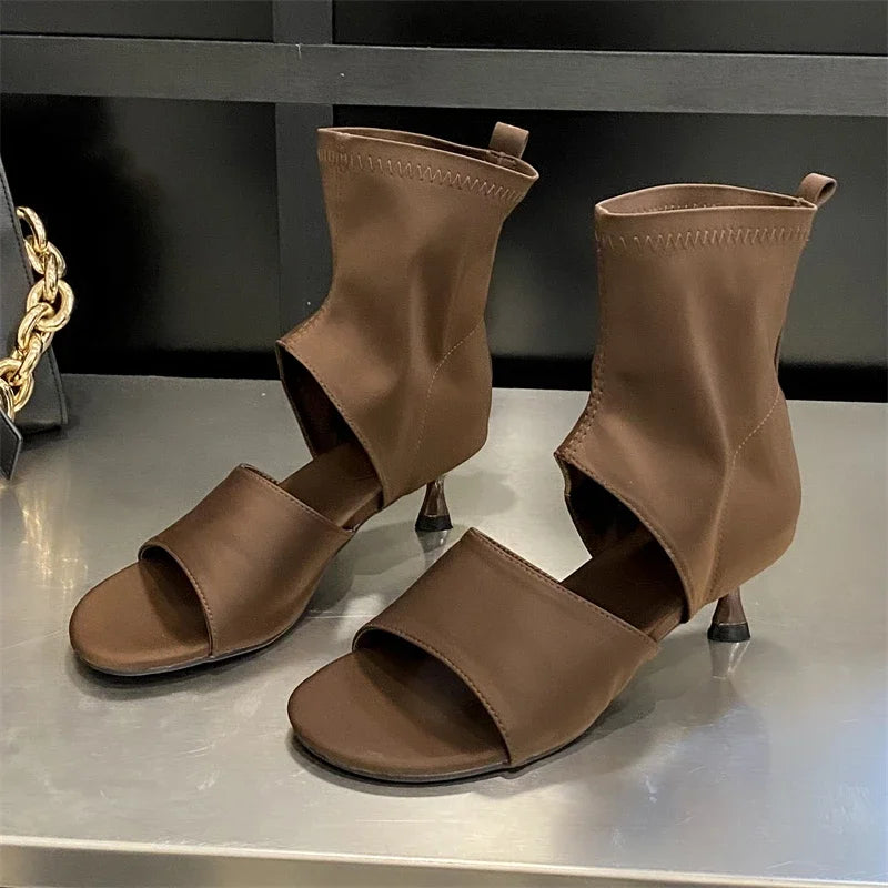 Eleganta Sandaler Dam med Öppen Tå och Smal Klack i Stretchmaterial – Bekväm Passform och Gummisula 9