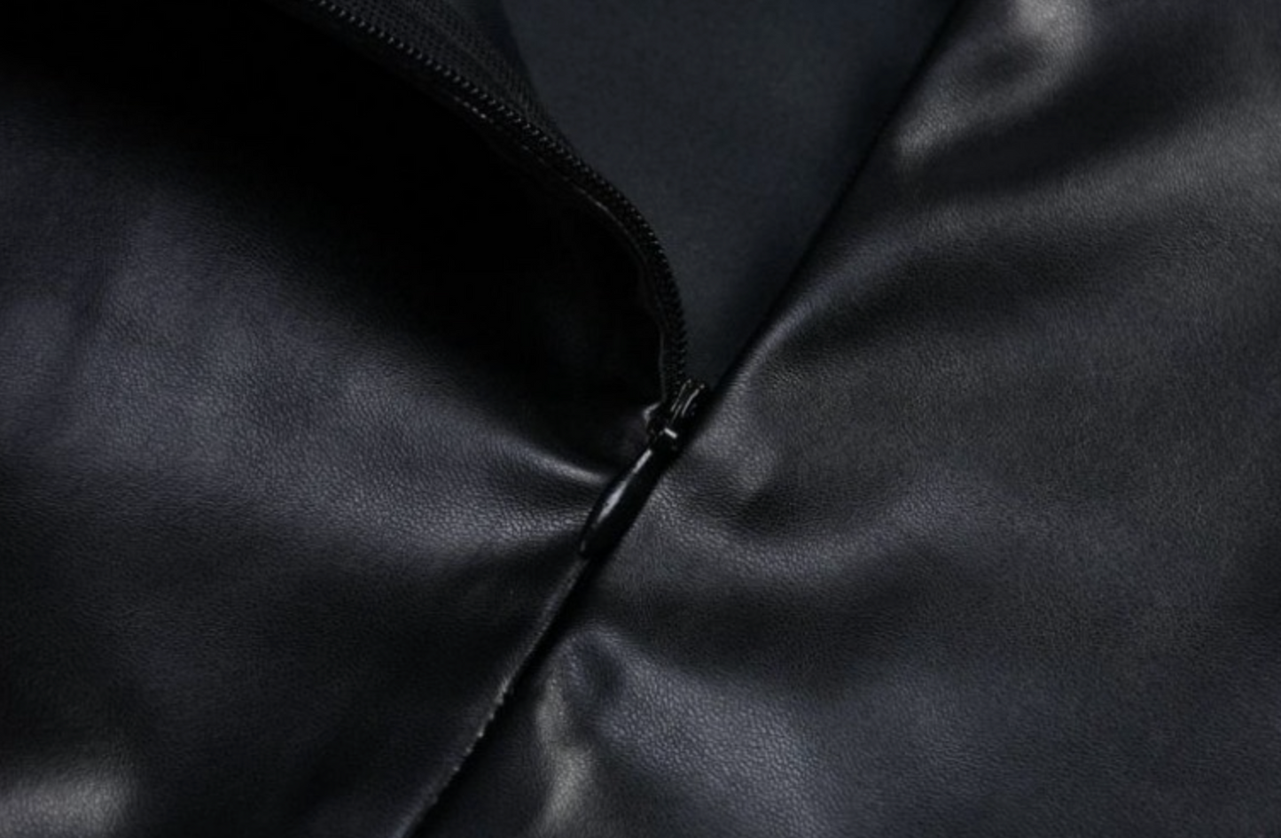 Damklänning Mini med Halshållare i PU Läder-2