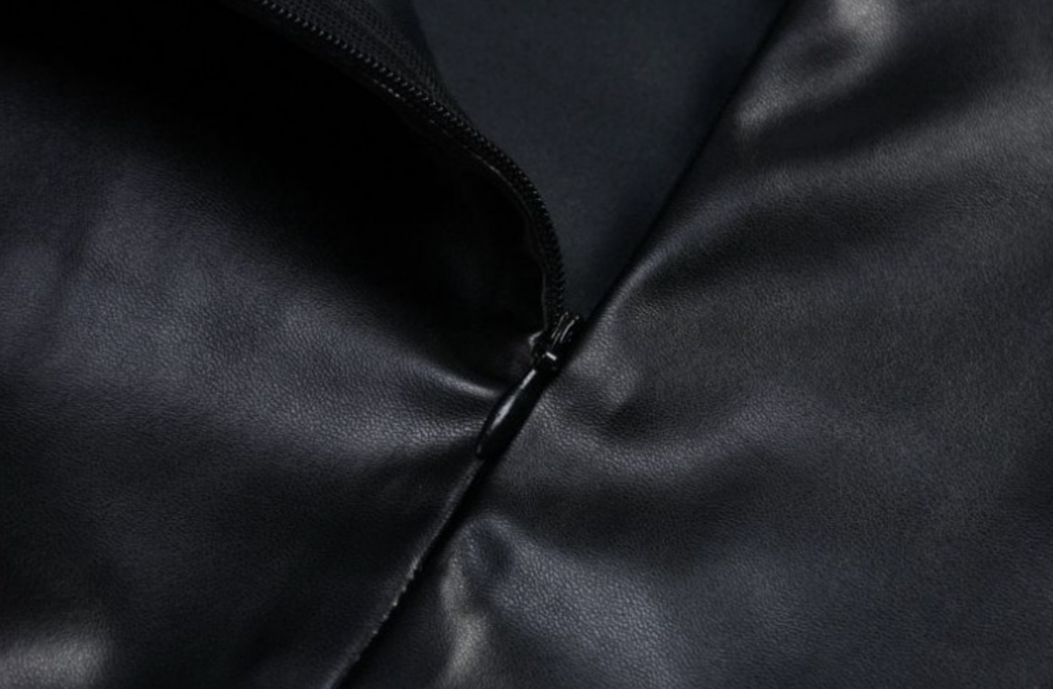 Damklänning Mini med Halshållare i PU Läder-2