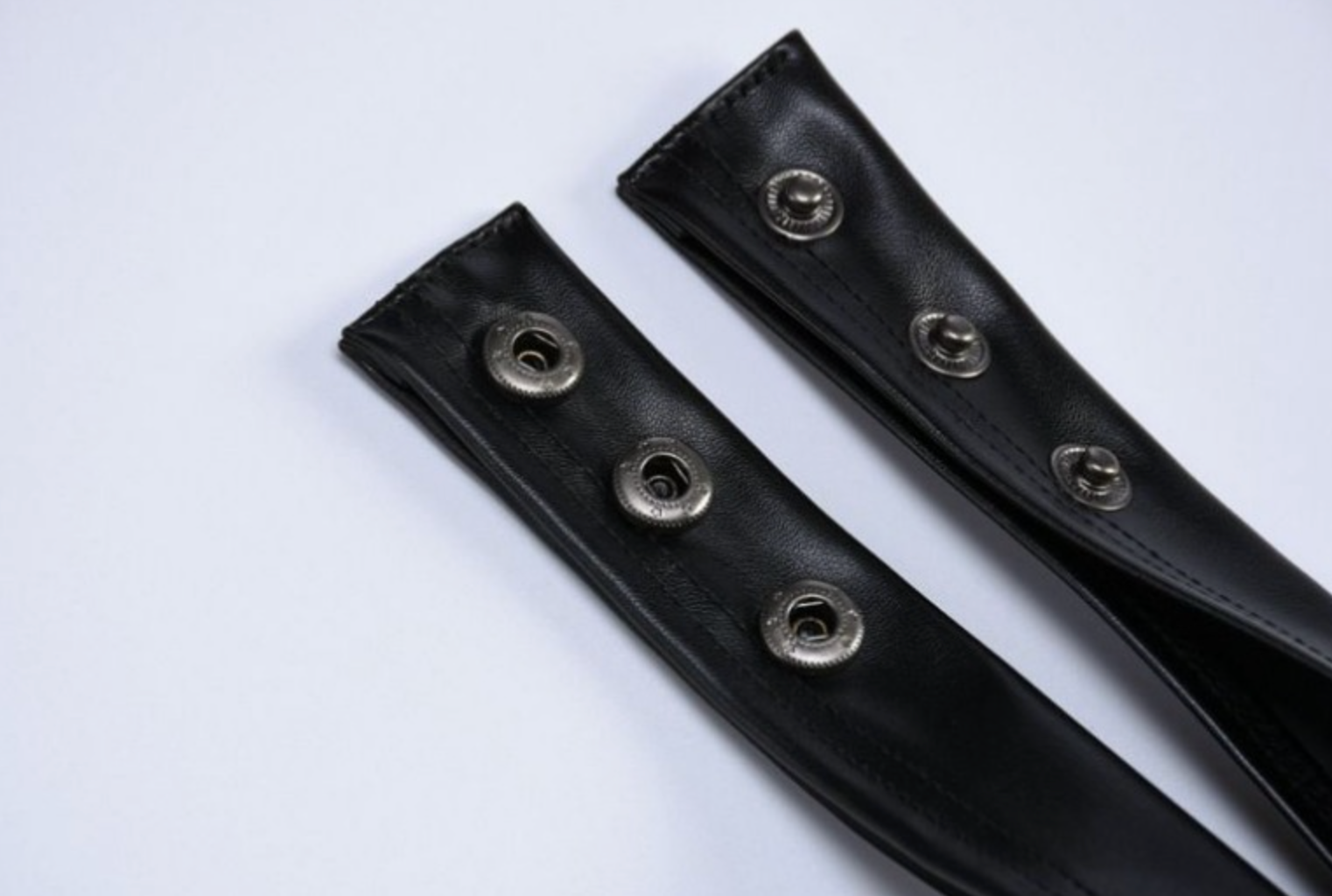 Damklänning Mini med Halshållare i PU Läder-3